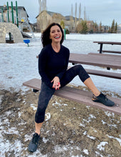 Load image into Gallery viewer, Capri Leggings - Camo