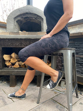 Load image into Gallery viewer, Capri Leggings - Camo