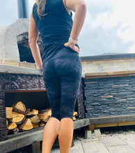 Load image into Gallery viewer, Capri Leggings - Camo