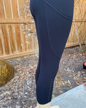 Load image into Gallery viewer, Capri Leggings - Black
