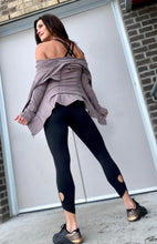 Load image into Gallery viewer, Keyhole Leggings
